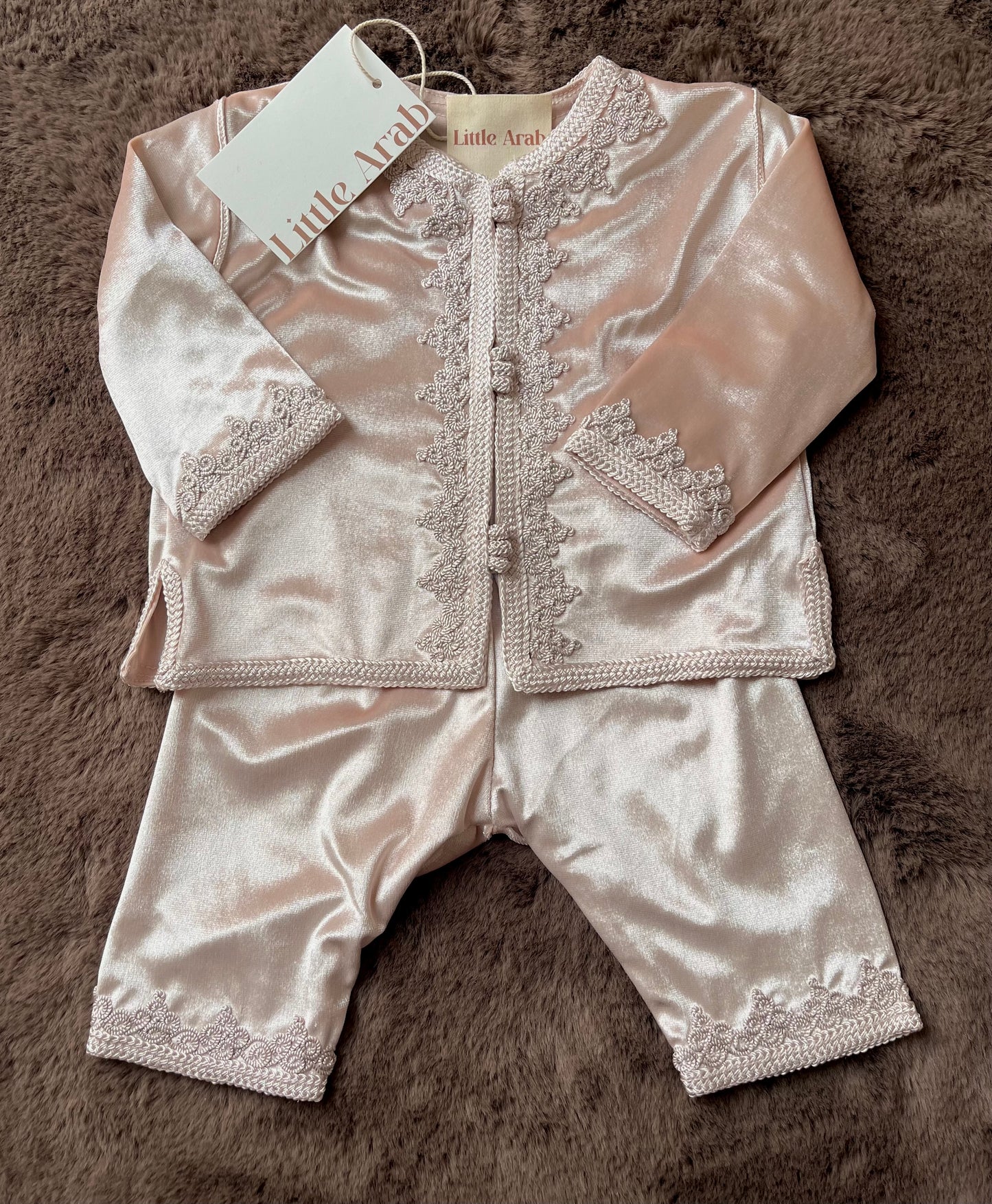 Amir Jabador | Velvet Beige