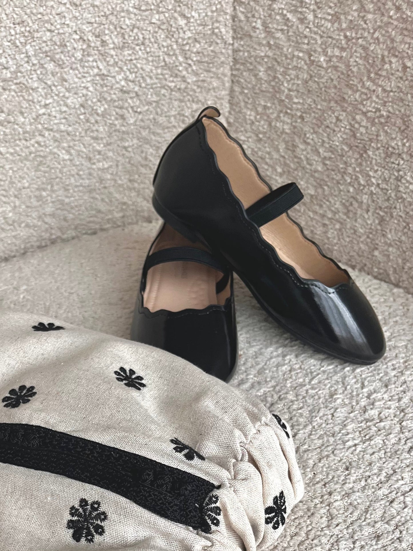Ballet Flats | Shiny Black